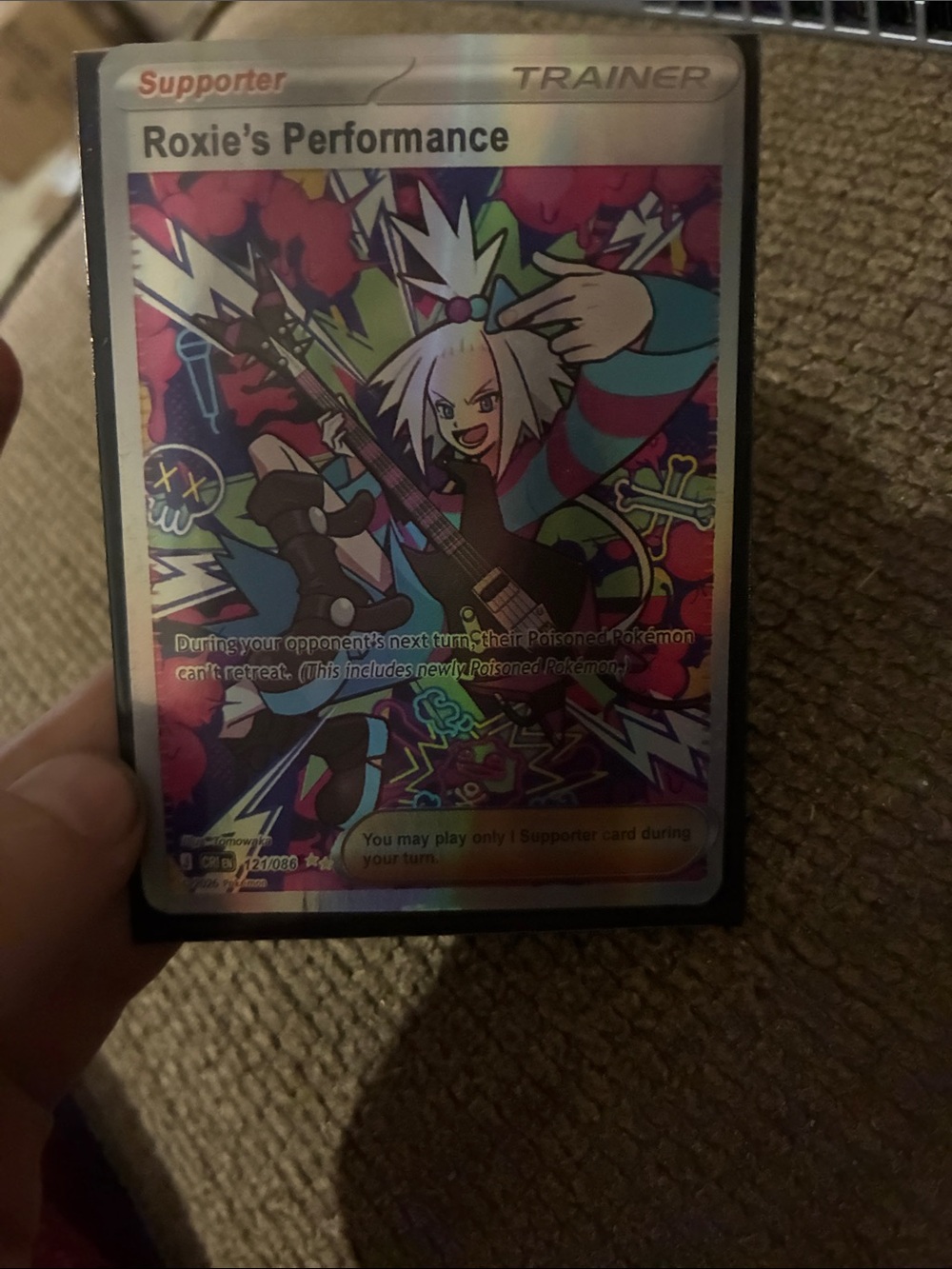 Roxie's Performance Full-Art Trainer Card - Multicolor